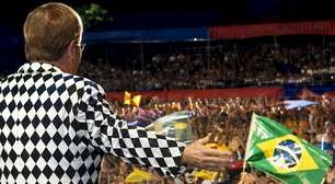 Show que marcou a primeira visita de Elton John ao Brasil será exibido nos cinemas