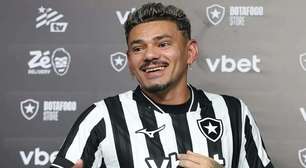 Tiquinho Soares tem contrato curto, salário baixo e dois gatilhos no Botafogo; veja