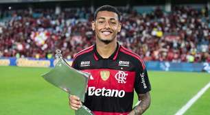 Flamengo recusa oferta milionária do Parma por João Victor