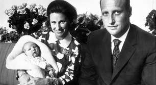 Haakon VIII assume trono da Noruega em meio a escândalos que abalam a monarquia