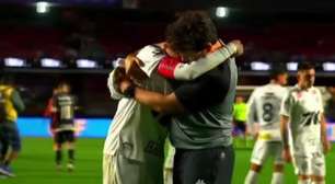 Diniz reencontra Neymar após consolo em choro de "raiva" por goleada