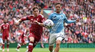 Liverpool e Nottingham empatam em jogo emocionante