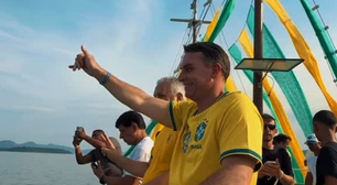 Flávio Bolsonaro faz motociata e barqueata em Angra e defende 'destravar amarras ambientais'