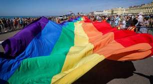 Por que as paradas do orgulho gay estão sob ataque dentro e fora da comunidade LGBT