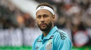 Garoto corintiano ganha camisa de Neymar, sofre xingamentos e precisa de escolta da PM