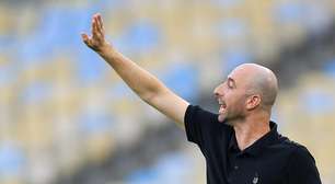 Bellão reconhece primeiro tempo ruim mas exalta postura do Botafogo no segundo tempo