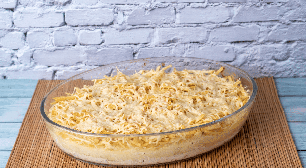 Este fricassê de frango fica supercremoso e é fácil de fazer para o almoço de domingo