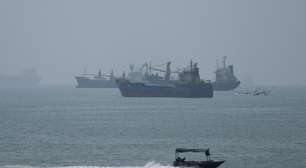 EUA atingem lançadores iranianos na Ilha de Larak no primeiro ataque em semanas ao país