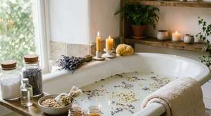 3 misturas caseiras para um banho relaxante após um dia cansativo