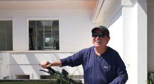 'Ando 50km, 65km. Se der tempo, dia sim, dia não. Mas às vezes fico um mês sem fazer exercício': Amado Batista descobriu paixão por andar de bicicleta durante vida puxada antes da fama