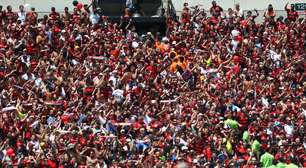 A reação da torcida do Flamengo após a vitória sobre o Botafogo pelo Brasileirão