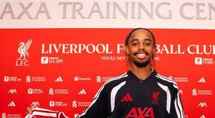 Liverpool anuncia a contratação do atacante Barcola, ex-Paris Saint-Germain