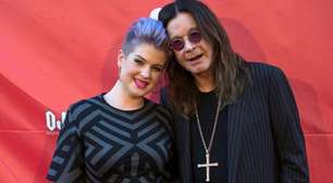 Kelly Osbourne revela que corpo de Ozzy ficou em casa para o luto da família