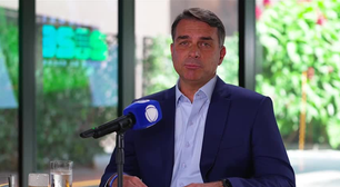 Na Record, Flávio Bolsonaro fala em nomear ministros 'contra aborto' no STF, diz que Bolsonaro será conselheiro e não se compromete sobre escala 6 x 1