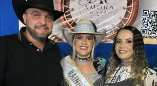 Rainha de rodeio revela que vive trisal com irmã gêmea e agricultor em GO; veja vídeo