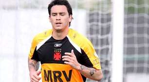 Ex-Vasco, Pinilla reconhece problemas na carreira com bebida e vida noturna