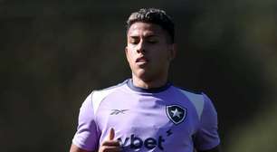 Matheus Martins é reprovado em exames na Rússia; Botafogo não quer retorno do atacante