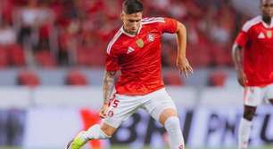 Internacional barra saída de Villagra para o Estudiantes