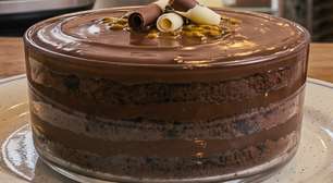 Como fazer bolo de chocolate cremoso com 3 ingredientes