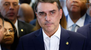 Revista revela novos pagamentos de Vorcaro a filme sobre Bolsonaro; 'Não é com a gente', rebate Flávio
