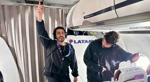 Cat Dealers fazem DJ set a 10 mil pés em voo da LATAM antes do Rock in Rio
