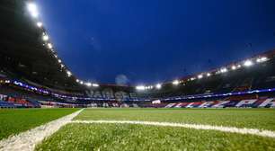 Após problemas por conta do calor, Parque dos Príncipes ganha novo gramado para receber PSG x Monaco
