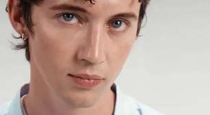 Troye Sivan revela dilemas de viver romances sendo um popstar gay: "Homens vêm e vão"
