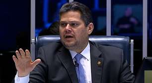 Alcolumbre defende Moraes e alfineta Flávio Bolsonaro: 'Pediram R$ 130 milhões pra fazer um filme'