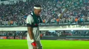 Neymar sente lesão e deixa Santos x Palmeiras no intervalo