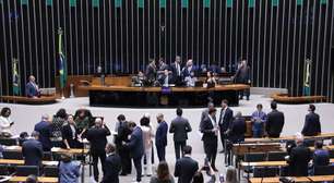 Câmara adia para quinta-feira a votação do fim da 'taxa das blusinhas'