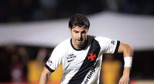 Sosa, Thiago Mendes, Paulo Henrique, Robert Renan, Cuiabano, Saldívia, Cuesta, Andrés Gómez, Barros e Puma Rodríguez: os jogadores do Vasco com mais interceptações no Brasileirão