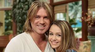 Pai de Miley apoia artista após remoção de sobrenome
