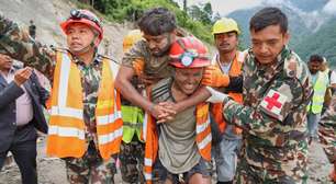 Terceiro sobrevivente é retirado de túnel de usina atingido por desastre no Nepal