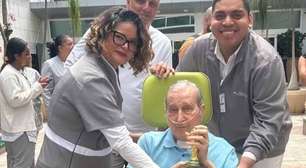 Após 80 dias internado, Parreira deixa hospital com festa: "É campeão!"