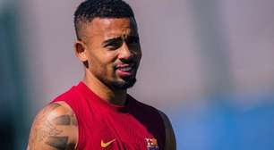 Técnico do Barcelona enaltece Gabriel Jesus: "Calmo na frente do gol"