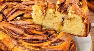 Bolo de iogurte com maçã incrivelmente fofinho e perfumado com canela, para encantar a todos