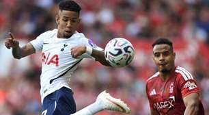 Nottingham e Tottenham ficam no zero em jogo de baixo nível técnico