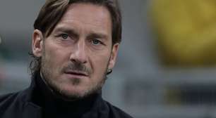 Ídolo da Roma, Totti surpreende ao migrar para outro esporte