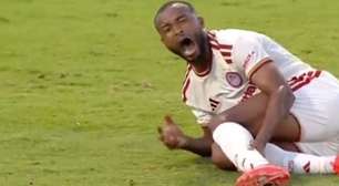 Vídeo: jogador sofre lesão assustadora em jogo na Grécia