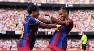 Barcelona goleia Valencia, mantém 100% e assume liderança isolada