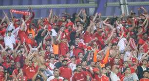 Vídeo: torcida do Internacional protesta e abandona estádio em jogo contra o Santos