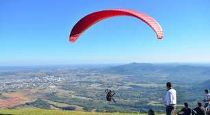 Dentista morre após queda durante voo de parapente no Morro Ferrabraz, em Sapiranga