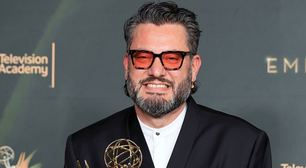 Emmy 2026: brasileiro é premiado por dirigir show de Bad Bunny no Super Bowl; saiba mais