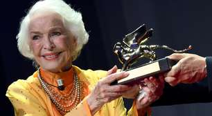 Ellen Burstyn recebe Leão de Ouro pela carreira em Veneza e faz apelo aos EUA
