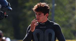 F1: Leclerc rejeita rivalidade com Hamilton após incidente da Ferrari