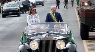 Lula e Janja participam do desfile de 7 de Setembro em Brasília