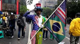 No dia da Independência do Brasil, manifestante se veste de Tio Sam e declara apoio a Flávio Bolsonaro