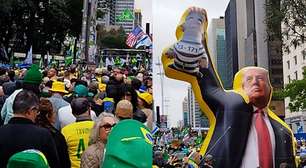 Boneco de Trump segurando Lula com roupa de presidiário e gritos de 'Fora, Moraes': bastidores do ato de Flávio Bolsonaro