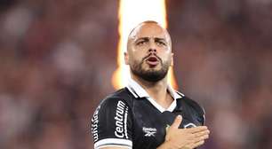 Botafogo negocia substituto e futuro de Arthur Cabral ganha definição