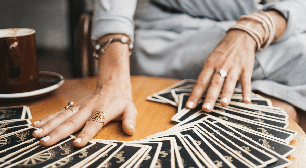 Tarot do dia: previsão para os 12 signos em 08/09/2026